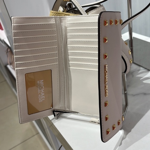 MICHAEL KORS JET SET TRAVEL LADY LARGE TRIFOLD  NON-VEGAN LEATHER WALLET 

NWT - Picture 16 of 16